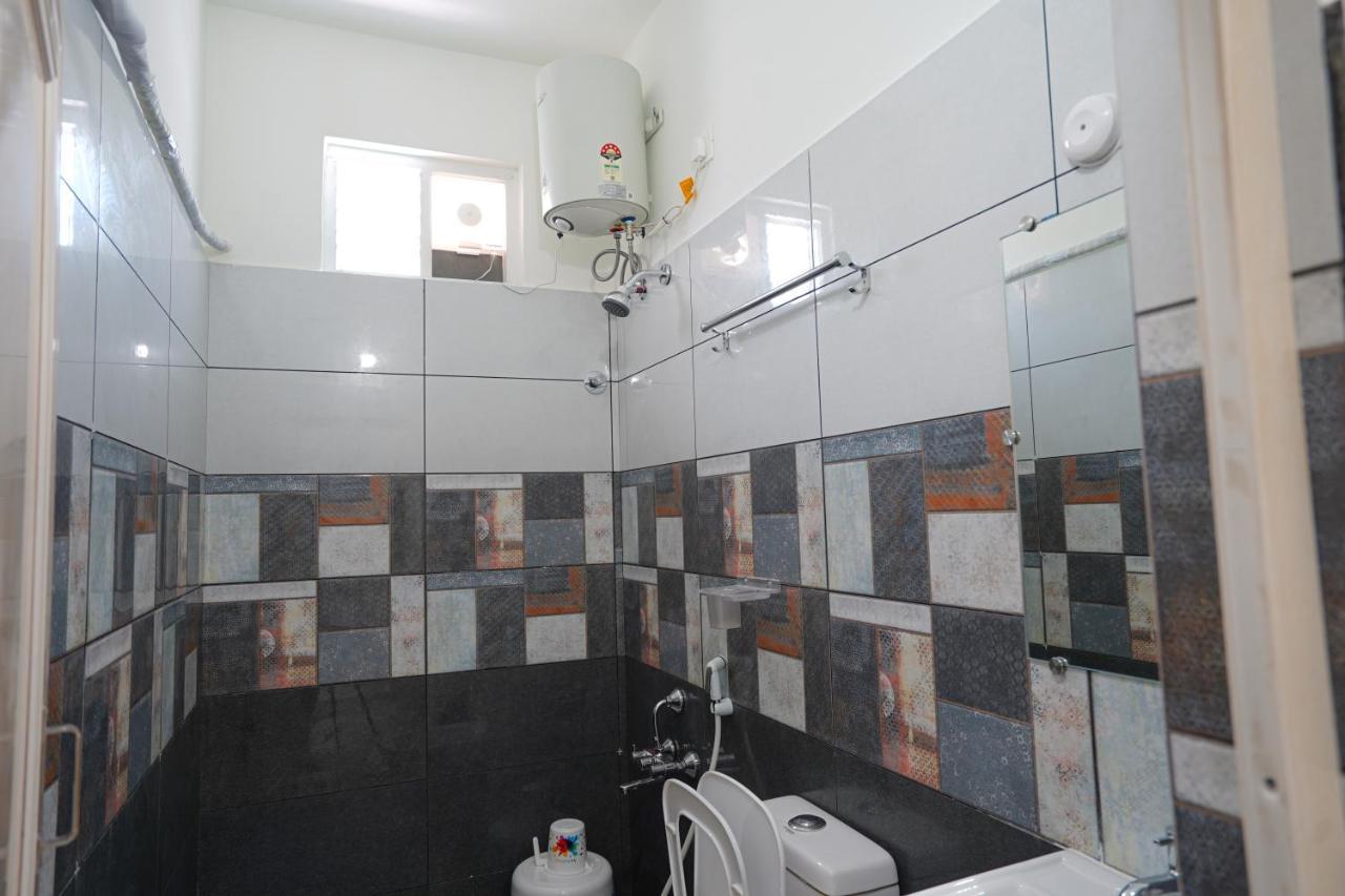 Mahasri Studio Apartments- Brand New Fully Furnished Air Conditioned Studio Apartments Tirupati Extérieur photo